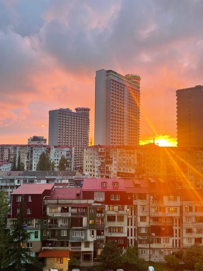 "Студия 24" - Посуточно И Помесячно Batumi Ngoại thất bức ảnh